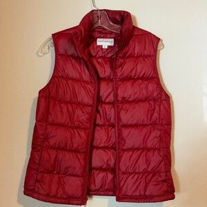 BANANA REPUBLIC RED PUFFER VEST